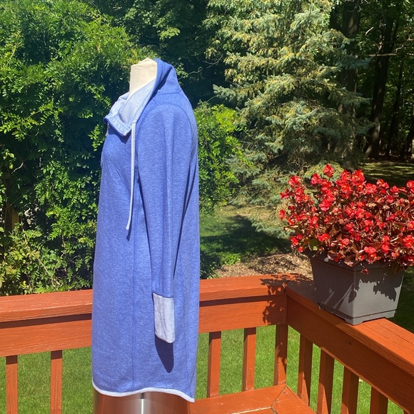 NWOT beautiful Tommy Bahama Denim look, hi low hem, see measurements in photos. - Picture 3 of 11